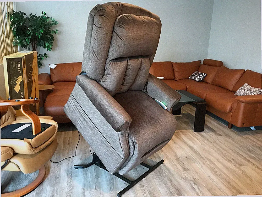 NM-7001 Windermere Motion Large Heavy Duty 500lb Power Lift Chair Recliner Brown