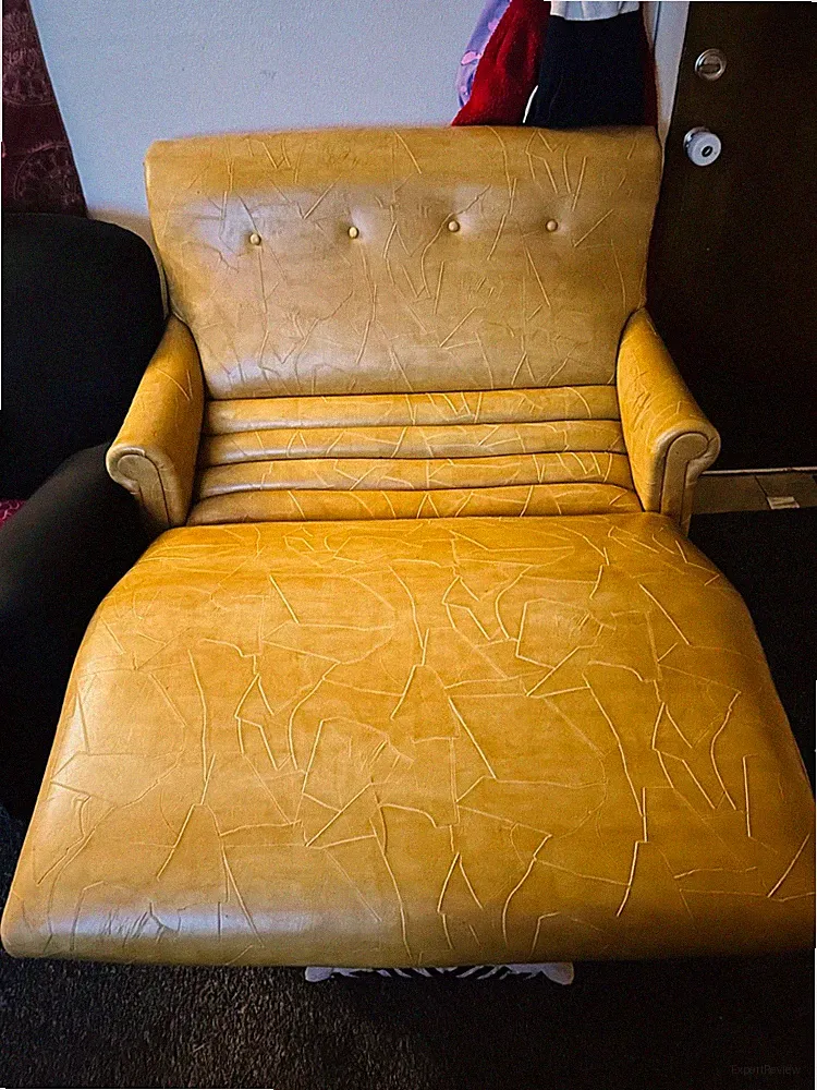 Vintage Contour Chair Lounge co. W/ viverator vibrating massage chair